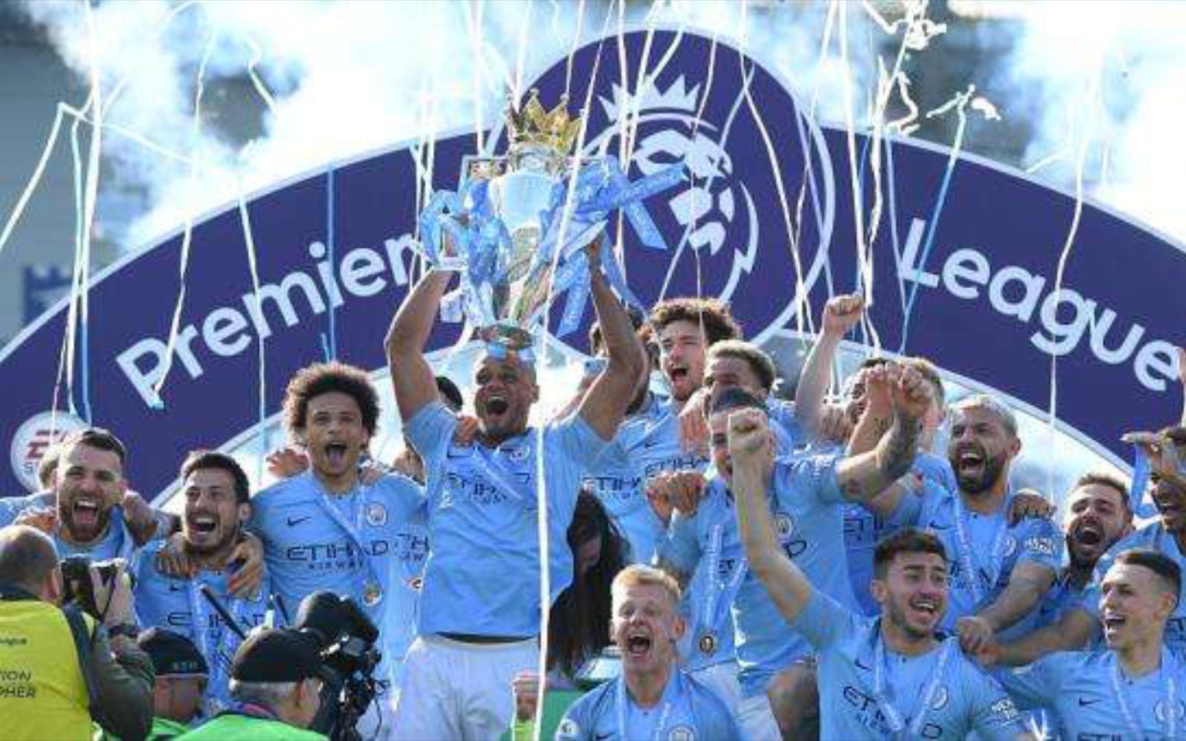 的庆祝动作 的庆祝动作